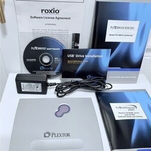 Plextor High Speed USB 2.0 Portable CD RW Mod PX-S88TU/SW
